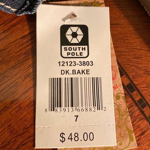 New Southpole Jeans Co. Juniors Stretch Capris - Picture 6 of 6